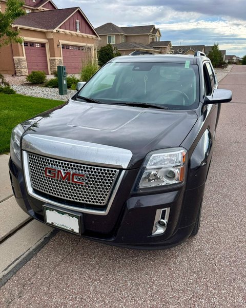 Black SUV after windshield replacement in Colorado Springs