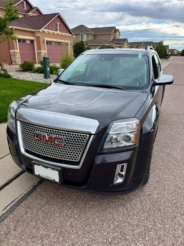 Black SUV after windshield replacement in Colorado Springs